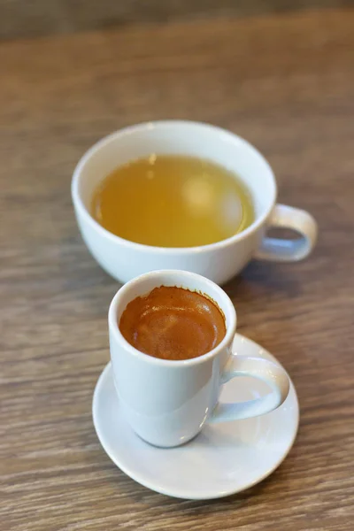 Forró fekete kávét és tea. — Stock Fotó
