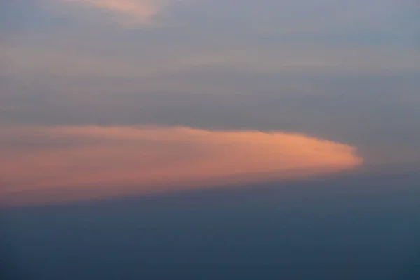 Incrível paisagem nublada no céu. — Fotografia de Stock