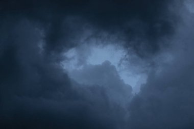 Arka plan için fırtınalı bulutlar.