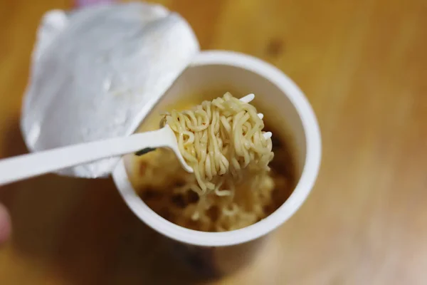 Bardakta noodlesnoodles. — Stok fotoğraf
