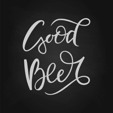 Kara el çizilmiş fırça tebeşir tahtası üzerinde İyi Bira yazı