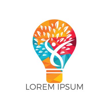 Logo tasarım ağaç ampul lamba ve insanlar. İnsan sağlığı ve bakımı logo tasarımı. Doğa fikir yenilik sembolü.