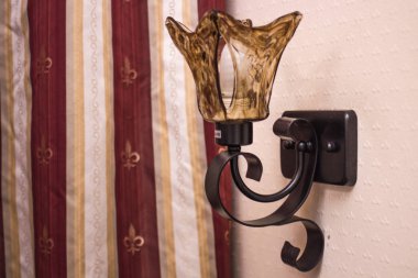 ampul ile Aplik duvar lambası dahil