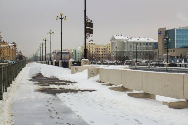Kazan Kremlin 'in duvarlarında kazan kış manzarası