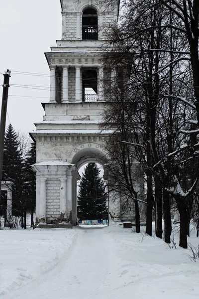 Vista Invierno Iglesia Ortodoxa Antigua Ciudad Rusa —  Fotos de Stock