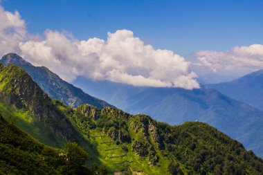 Rosa Khutor, Sochi 'deki Kafkas dağlarının yaz manzaraları