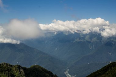 Rosa Khutor, Sochi 'deki Kafkas dağlarının yaz manzaraları