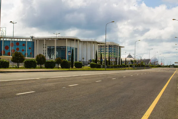 Sochi, Rusya-Temmuz 08, 2020: Imereti ovaları-Olimpiyat Parkı, Fisht Stadyumu manzarası