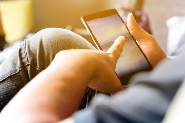 Telefonu kullanarak görüntü kadar kapatın