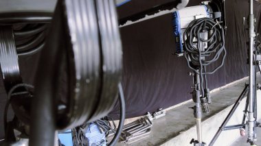 Hazır, profesyonel aydınlatma donanımları üzerinde ışık