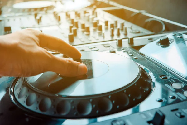 Bild Eines Djs Der Mischpult Musik Spielt — Stockfoto