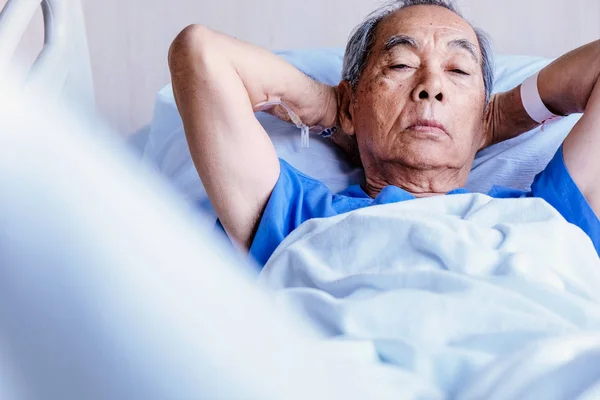 Ältere Patienten Krankenhausbett — Stockfoto