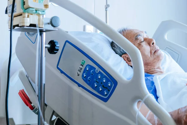 Ältere Patienten Krankenhausbett — Stockfoto