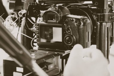 Profesyonel kamera ekipmanları, film yapım ekibi.