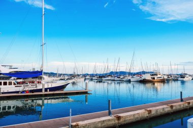 Lüks yatlar marinaya demirledi.