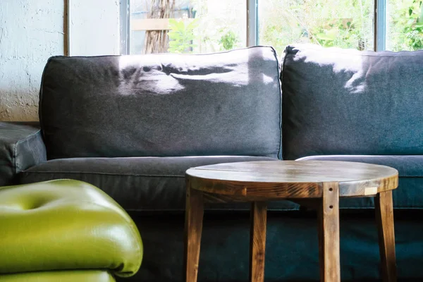 Stylish Interior Living Room Small Design Table Gray Sofa — Stock Photo, Image