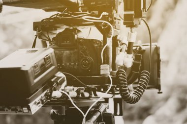 Film endüstrisi. Profesyonel kamera arkaplanı ile çekim