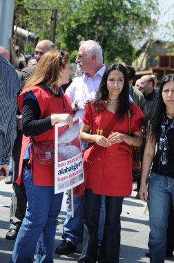 25 Nisan 2010 İstanbulturkey.Protestocular hidroelektrik santrallerine karşı mücadele ediyor.