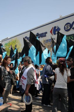 25 Nisan 2010 İstanbulturkey.Protestocular hidroelektrik santrallerine karşı mücadele ediyor.