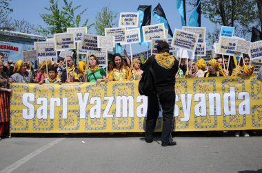 25 Nisan 2010 İstanbulturkey.Protestocular hidroelektrik santrallerine karşı mücadele ediyor.