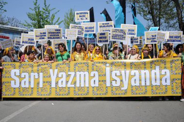 25 Nisan 2010 İstanbulturkey.Protestocular hidroelektrik santrallerine karşı mücadele ediyor.