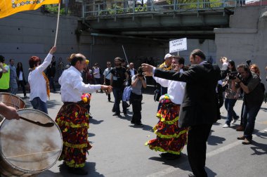 25 Nisan 2010 İstanbulturkey.Protestocular hidroelektrik santrallerine karşı mücadele ediyor.