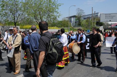 25 Nisan 2010 İstanbulturkey.Protestocular hidroelektrik santrallerine karşı mücadele ediyor.