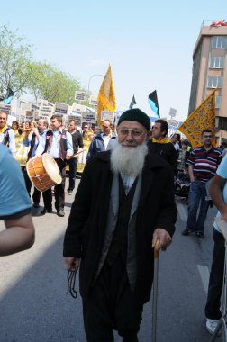 25 Nisan 2010 İstanbulturkey.Protestocular hidroelektrik santrallerine karşı mücadele ediyor.