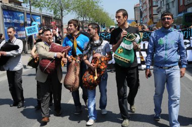25 Nisan 2010 İstanbulturkey.Protestocular hidroelektrik santrallerine karşı mücadele ediyor.
