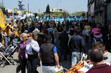 25 Nisan 2010 İstanbulturkey.Protestocular hidroelektrik santrallerine karşı mücadele ediyor.