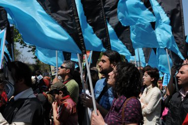 25 Nisan 2010 İstanbulturkey.Protestocular hidroelektrik santrallerine karşı mücadele ediyor.