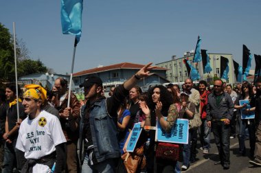25 Nisan 2010 İstanbulturkey.Protestocular hidroelektrik santrallerine karşı mücadele ediyor.
