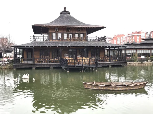 Kyoto Park Japanase Konya Büyükşehir Belediyesi 4000 Metrekarelik Gölette Taş — Stok fotoğraf