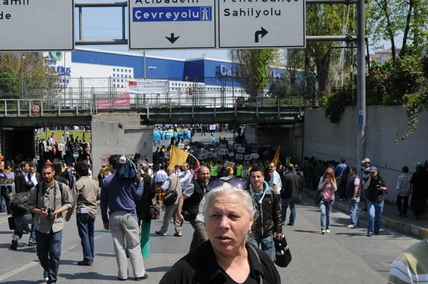 April 2010 Istanbulturkey Demonstranten Worstelen Tegen Waterkrachtcentrales — Stockfoto