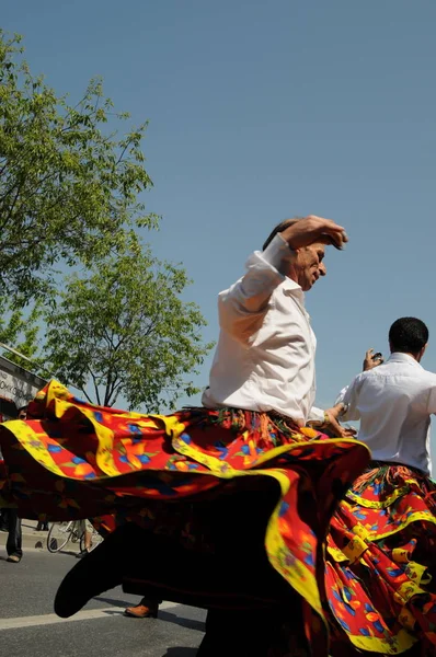 25 Nisan 2010 İstanbulturkey.Protestocular hidroelektrik santrallerine karşı mücadele ediyor.