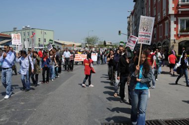 25 Nisan 2010 İstanbulturkey.Protestocular hidroelektrik santrallerine karşı mücadele ediyor.