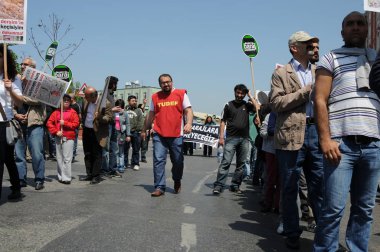 25 Nisan 2010 İstanbulturkey.Protestocular hidroelektrik santrallerine karşı mücadele ediyor.