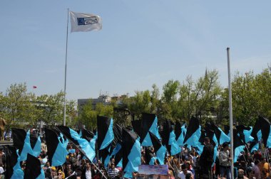 25 Nisan 2010 İstanbulturkey.Protestocular hidroelektrik santrallerine karşı mücadele ediyor.