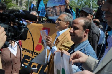 25 Nisan 2010 İstanbulturkey.Protestocular hidroelektrik santrallerine karşı mücadele ediyor.