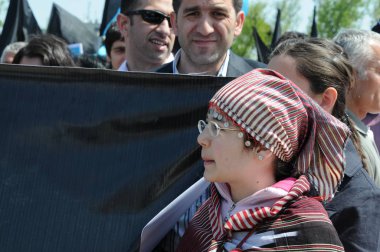 25 Nisan 2010 İstanbulturkey.Protestocular hidroelektrik santrallerine karşı mücadele ediyor.