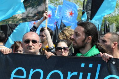 25 Nisan 2010 İstanbulturkey.Protestocular hidroelektrik santrallerine karşı mücadele ediyor.