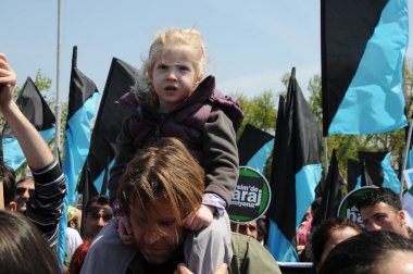 25 Nisan 2010 İstanbulturkey.Protestocular hidroelektrik santrallerine karşı mücadele ediyor.