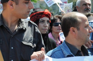 25 Nisan 2010 İstanbulturkey.Protestocular hidroelektrik santrallerine karşı mücadele ediyor.