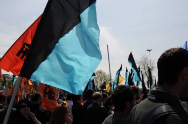 25 Nisan 2010 İstanbulturkey.Protestocular hidroelektrik santrallerine karşı mücadele ediyor.