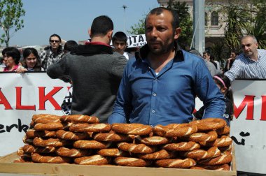 25 Nisan 2010 İstanbulturkey.Protestocular hidroelektrik santrallerine karşı mücadele ediyor.
