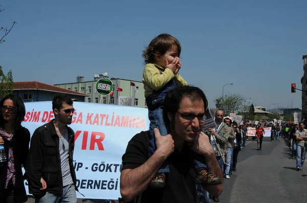 Апреля 2010 Истанбультурция Протестующие Борются Против Гидроэлектростанций — стоковое фото