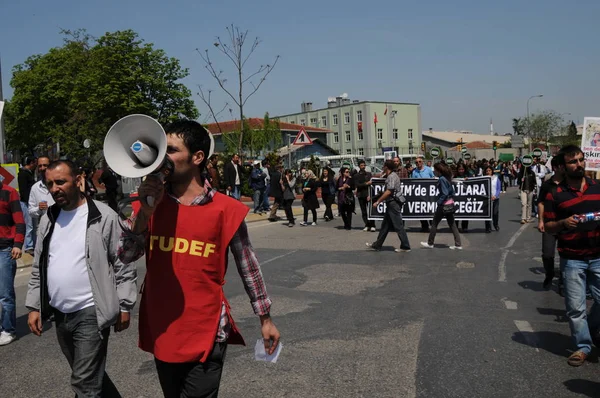 April 2010 Istanbulturkey Demonstranten Worstelen Tegen Waterkrachtcentrales — Stockfoto