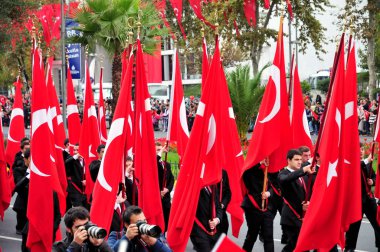 29 Ekim 2009 İstanbul.Türkiye her yıl 29 Ekim'de Cumhuriyet Bayramı'nı veya Cumhuriyet Bayramı'nı kutluyor. Bu gün, Türkiye'nin bağımsızlığının ilanının yıldönümü.
