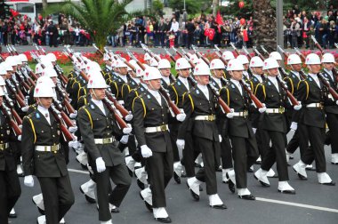 29 Ekim 2009 İstanbul.Türkiye her yıl 29 Ekim'de Cumhuriyet Bayramı'nı veya Cumhuriyet Bayramı'nı kutluyor. Bu gün, Türkiye'nin bağımsızlığının ilanının yıldönümü.