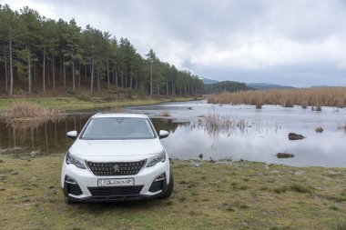 Suv Peugeot 3008 yaylada.